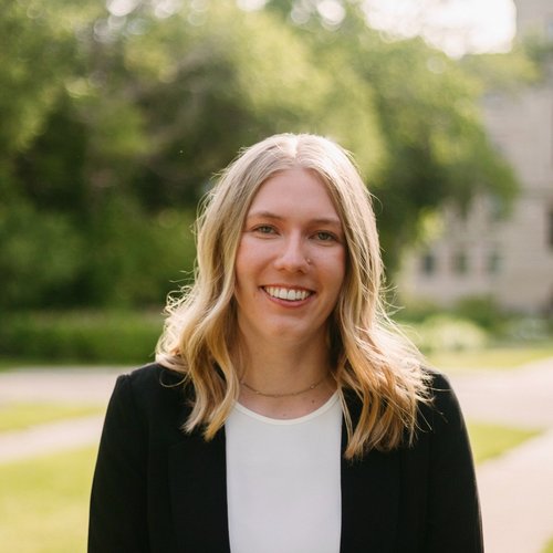 Photo of Karmen Simonson